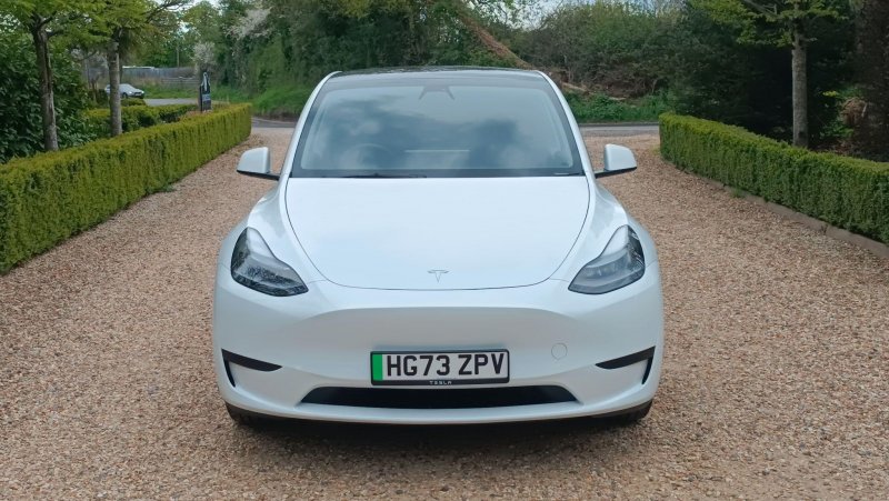 TESLA MODEL Y