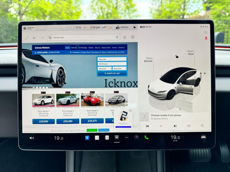 TESLA MODEL 3