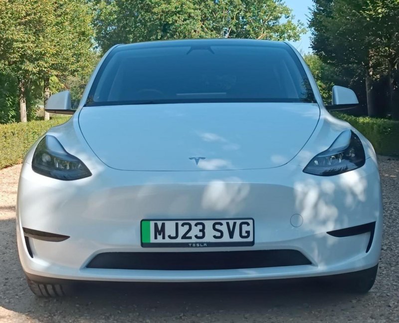 TESLA MODEL Y