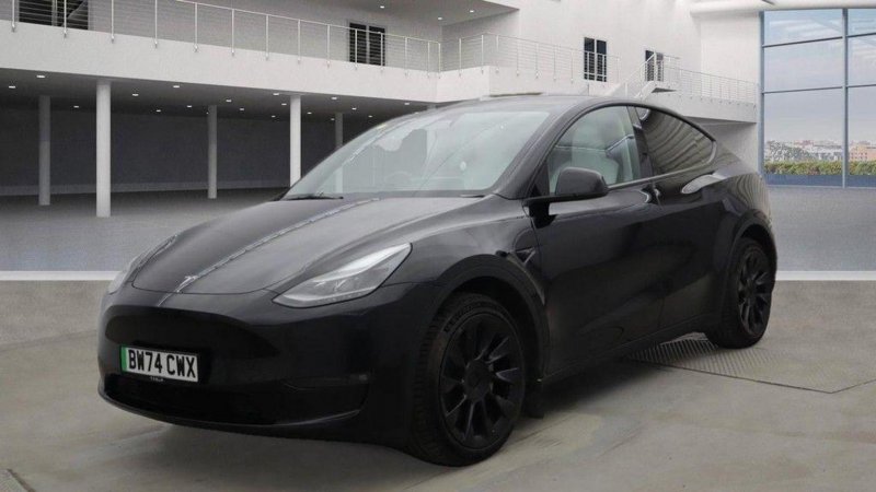 TESLA MODEL Y