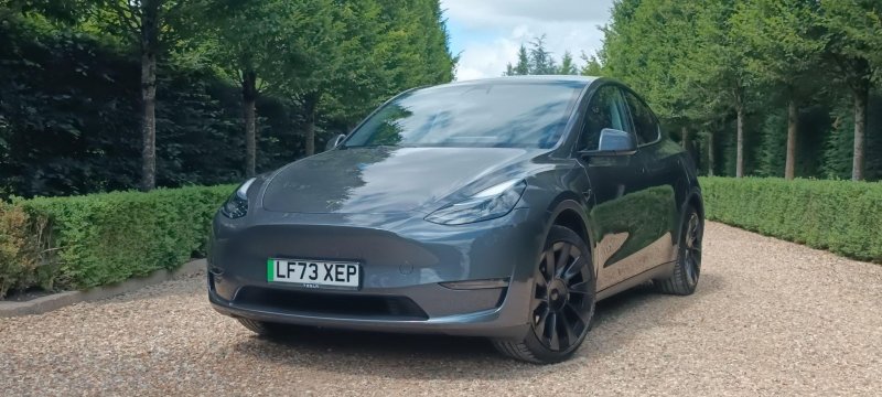 TESLA MODEL Y