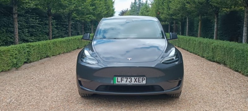 TESLA MODEL Y