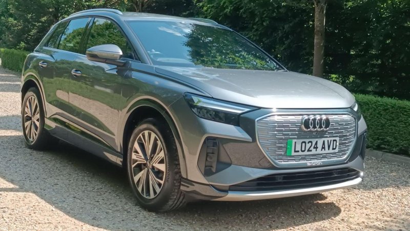 AUDI E-TRON