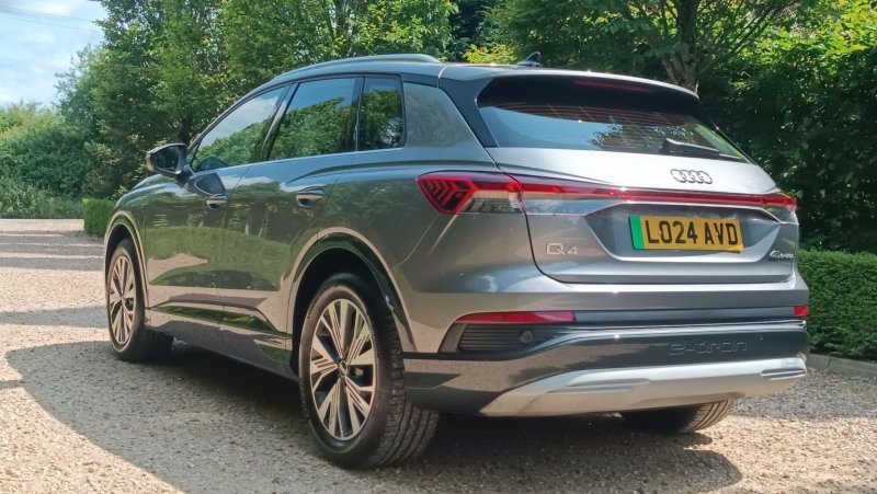 AUDI E-TRON