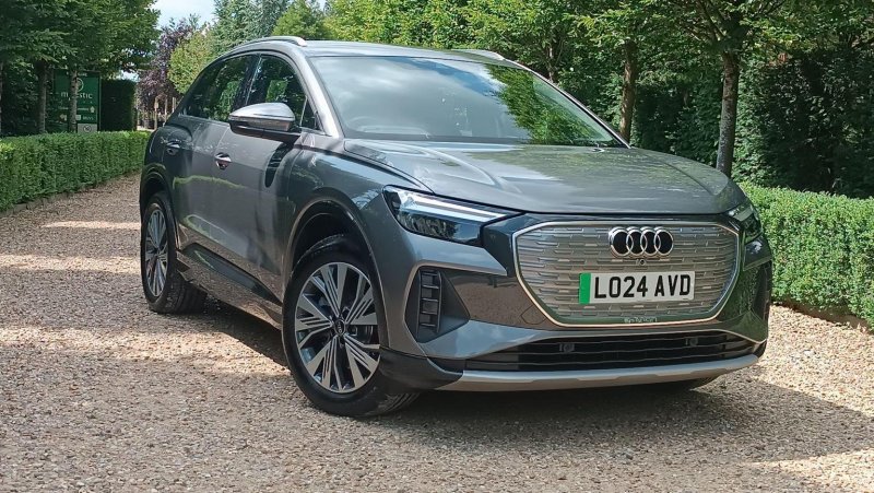 AUDI E-TRON